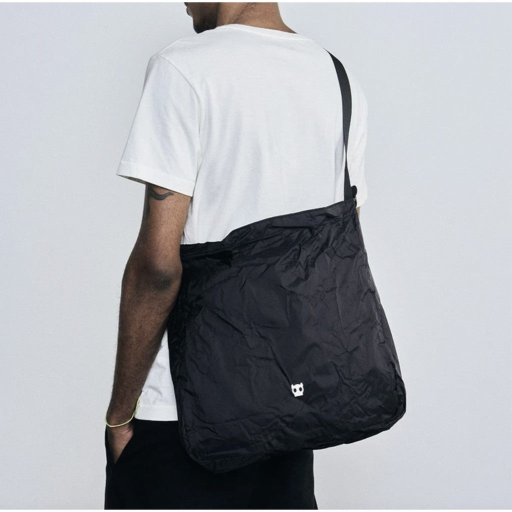 Zee.Dog Packable Messenger Bag for Pet Owners — Lightweight Water-Resistant (One Size)