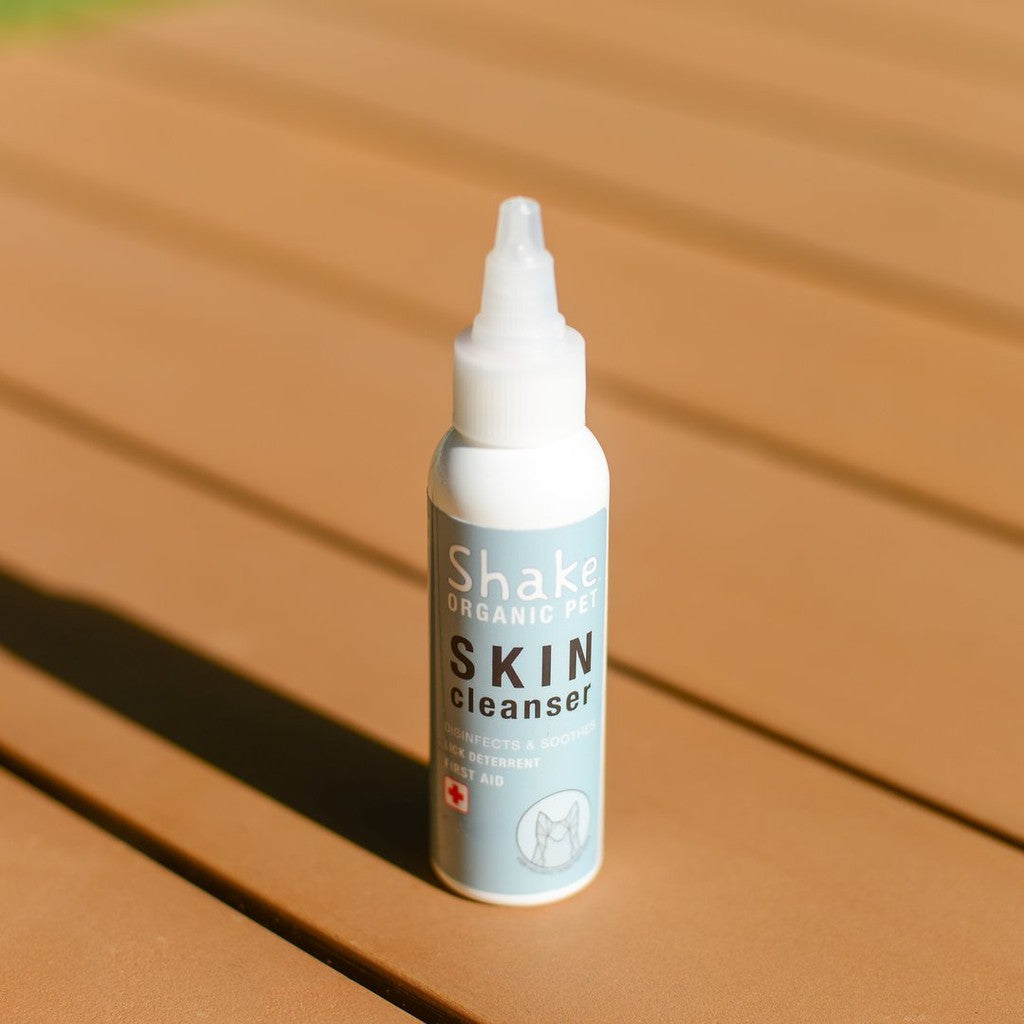 Shake Organic Pet Skin Cleanser — Organic Antiseptic Wound Care (2.2 oz)